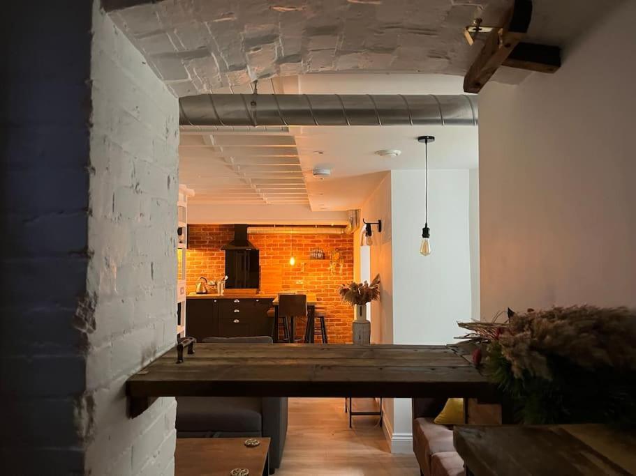 Newly Renovated Stunning Warehouse Apartment Bournemouth Bagian luar foto