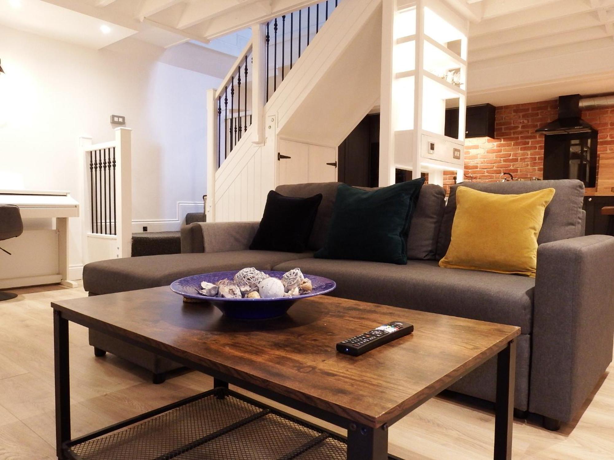Newly Renovated Stunning Warehouse Apartment Bournemouth Bagian luar foto