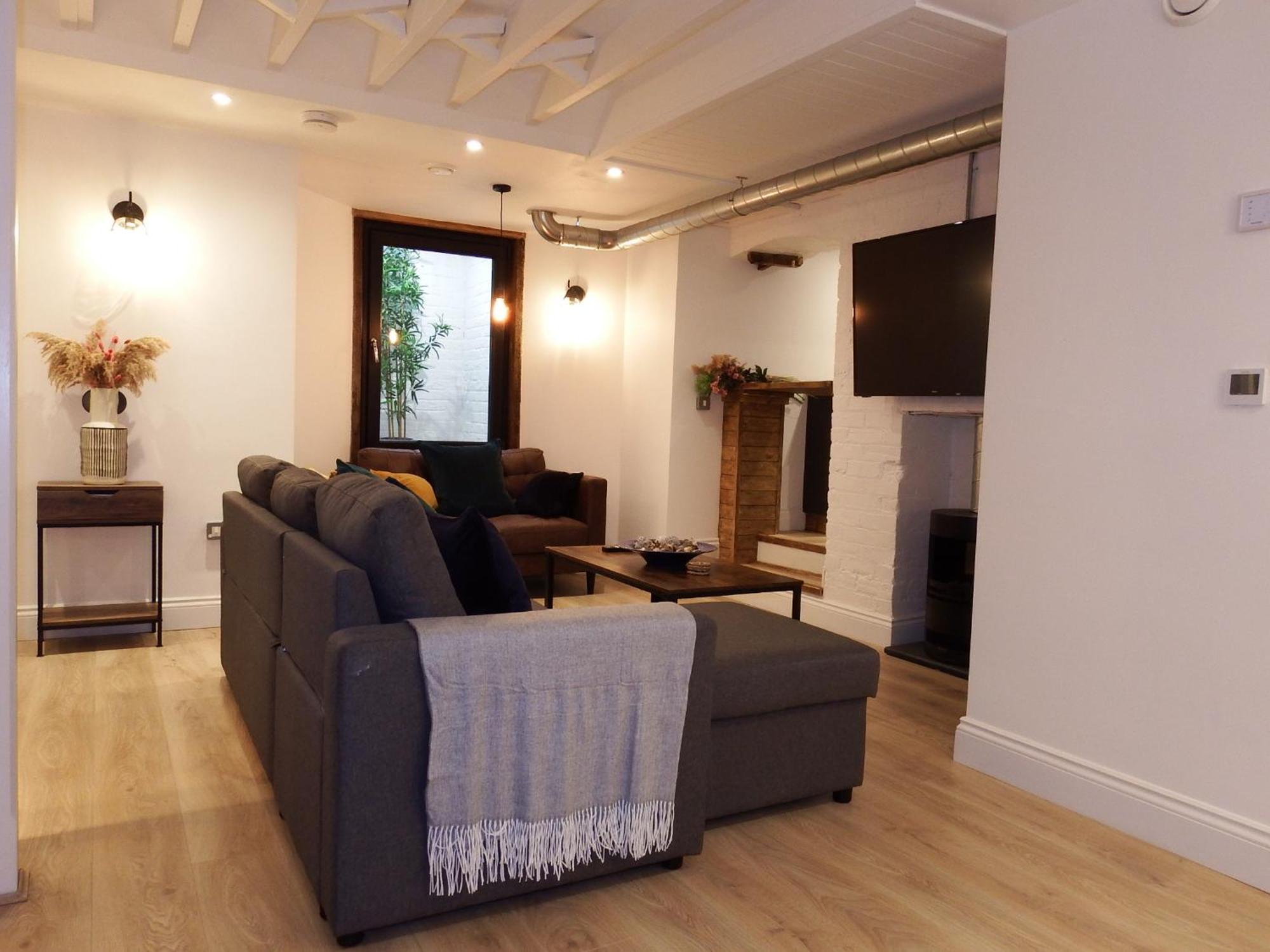 Newly Renovated Stunning Warehouse Apartment Bournemouth Bagian luar foto