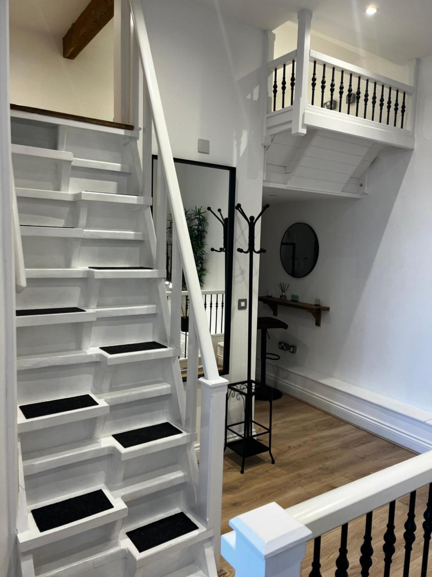 Newly Renovated Stunning Warehouse Apartment Bournemouth Bagian luar foto